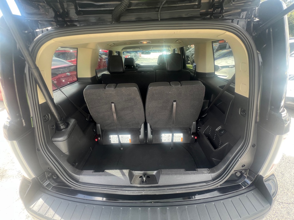 Photo 8 of this FORD FLEX