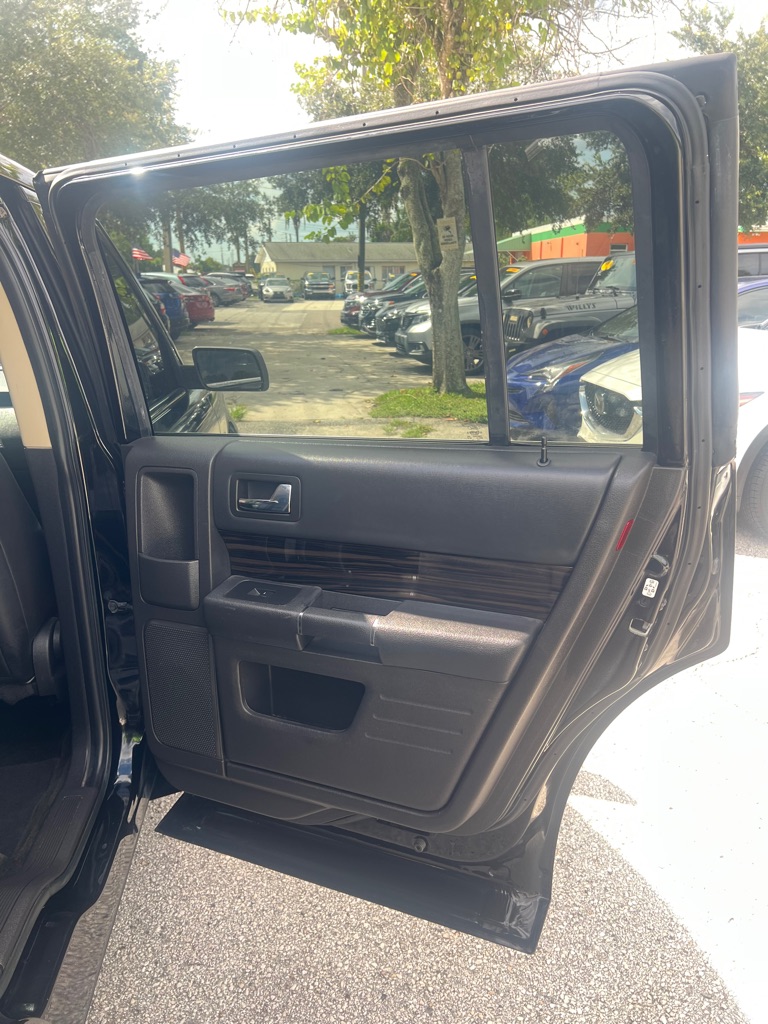 Photo 16 of this FORD FLEX