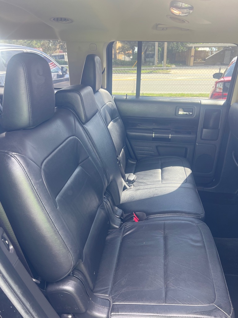 Photo 17 of this FORD FLEX