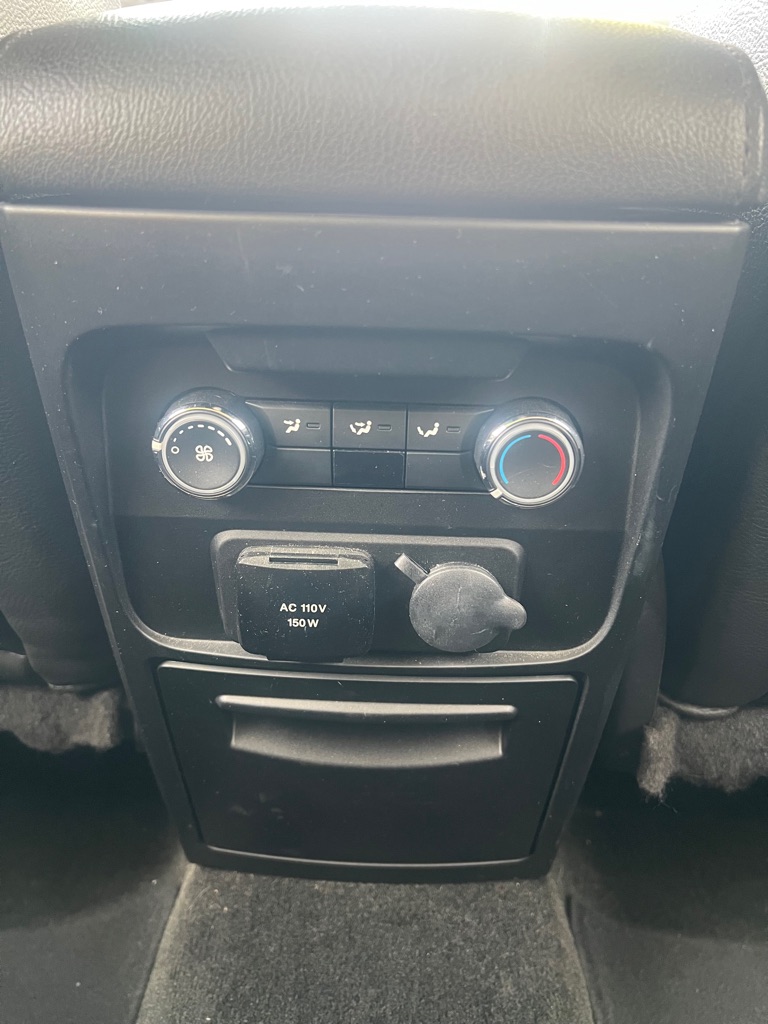 Photo 23 of this FORD FLEX