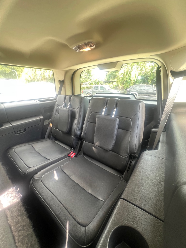 Photo 21 of this FORD FLEX