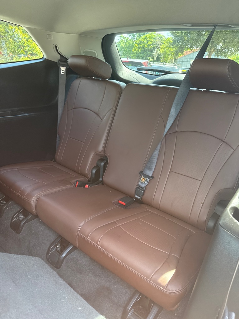 Photo 24 of this BUICK ENCLAVE