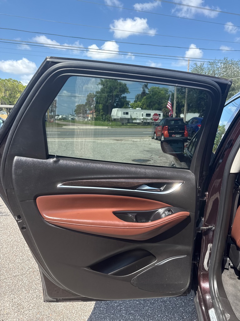 Photo 22 of this BUICK ENCLAVE