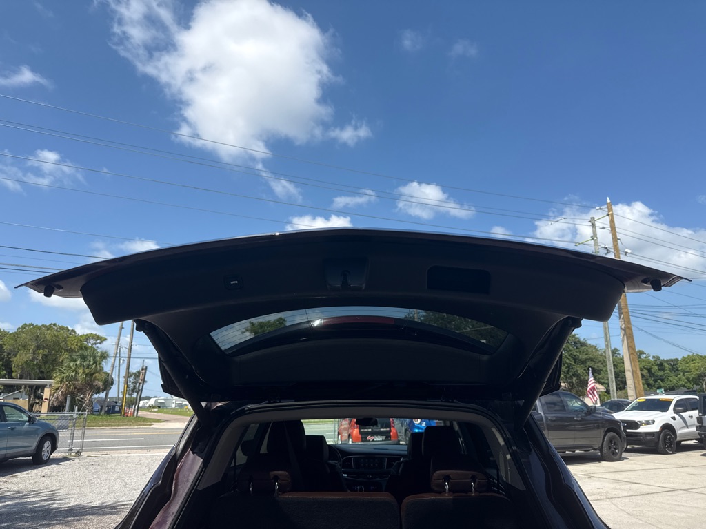 Photo 19 of this BUICK ENCLAVE