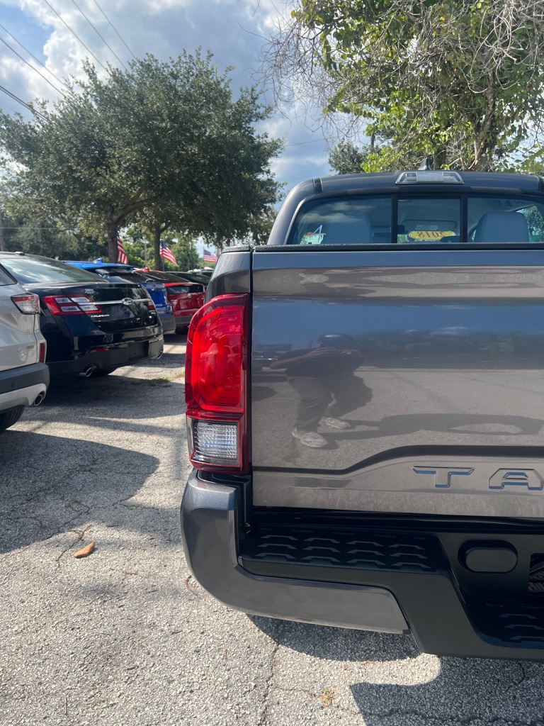Photo 6 of this TOYOTA TACOMA