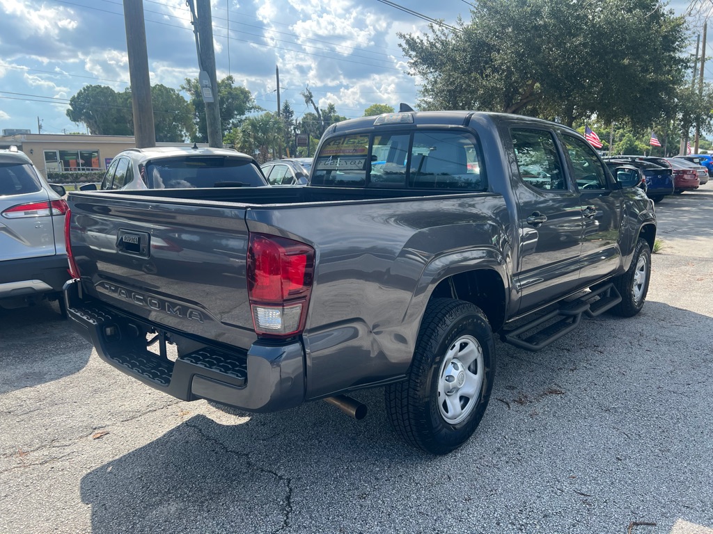 Photo 9 of this TOYOTA TACOMA