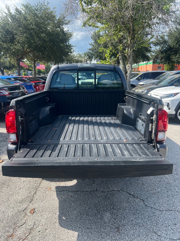 Photo 8 of this TOYOTA TACOMA