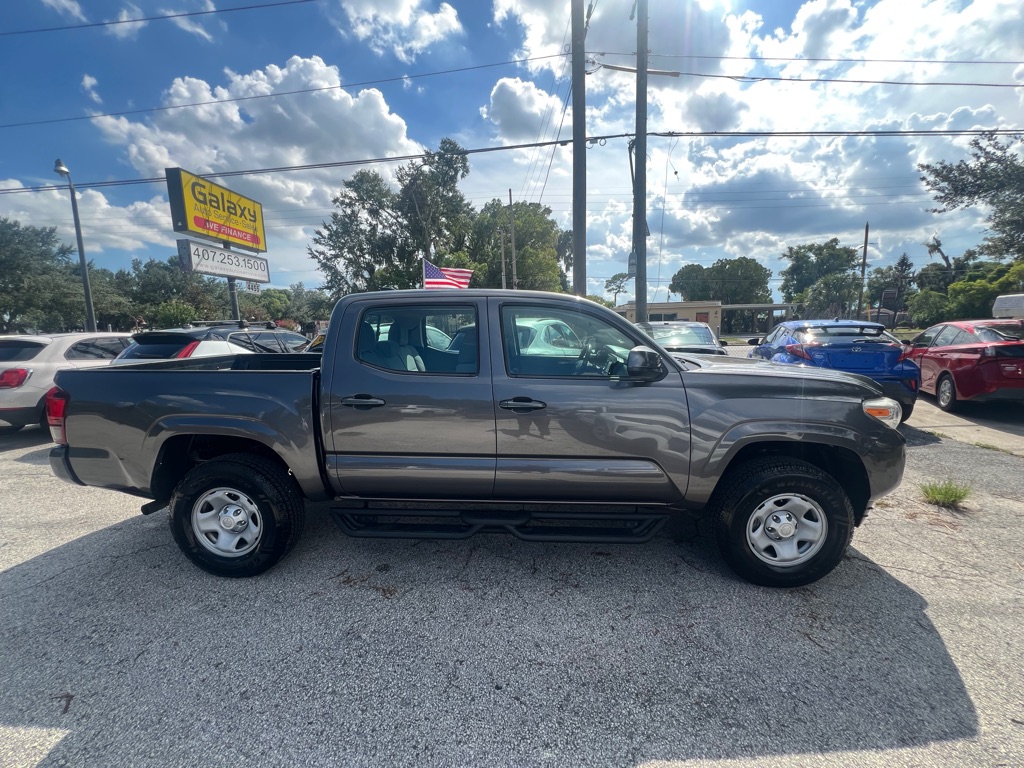 Photo 10 of this TOYOTA TACOMA