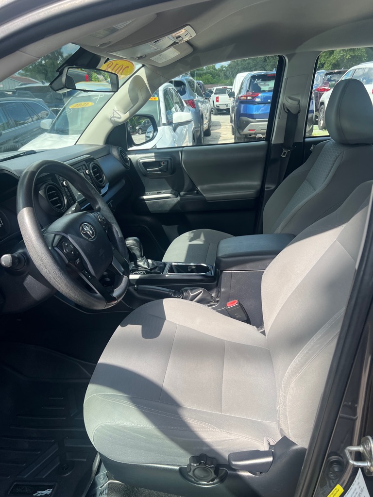 Photo 34 of this TOYOTA TACOMA