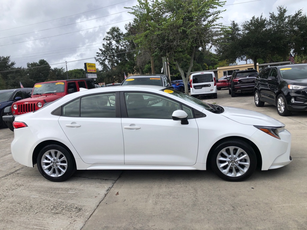 Photo 2 of this TOYOTA COROLLA