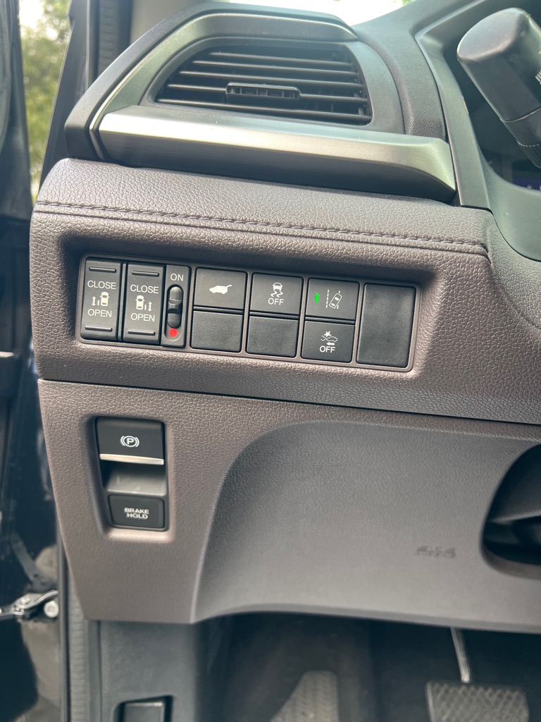Photo 35 of this HONDA ODYSSEY