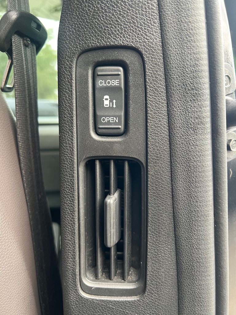 Photo 21 of this HONDA ODYSSEY