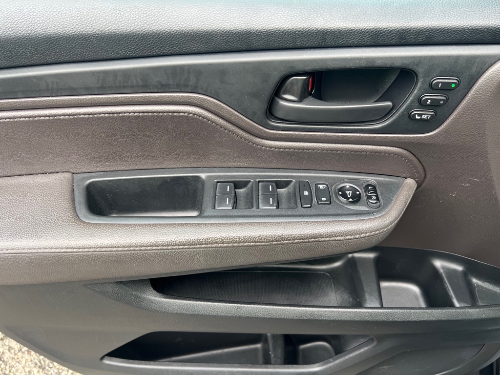 Photo 33 of this HONDA ODYSSEY