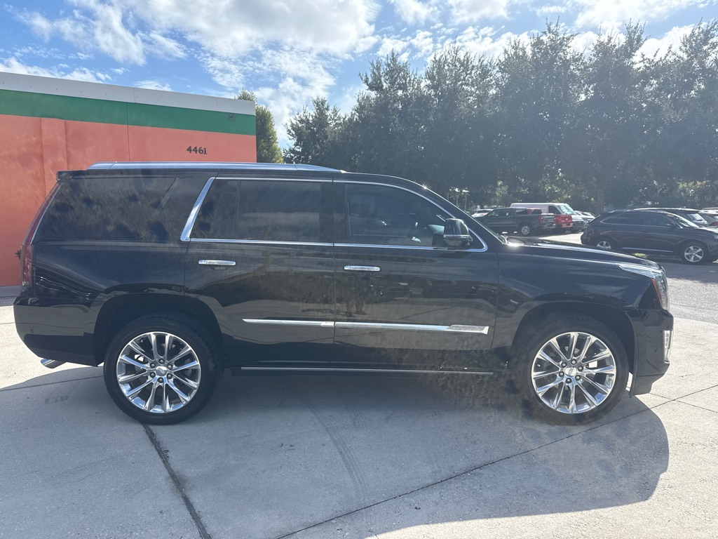 Photo 5 of this CADILLAC ESCALADE