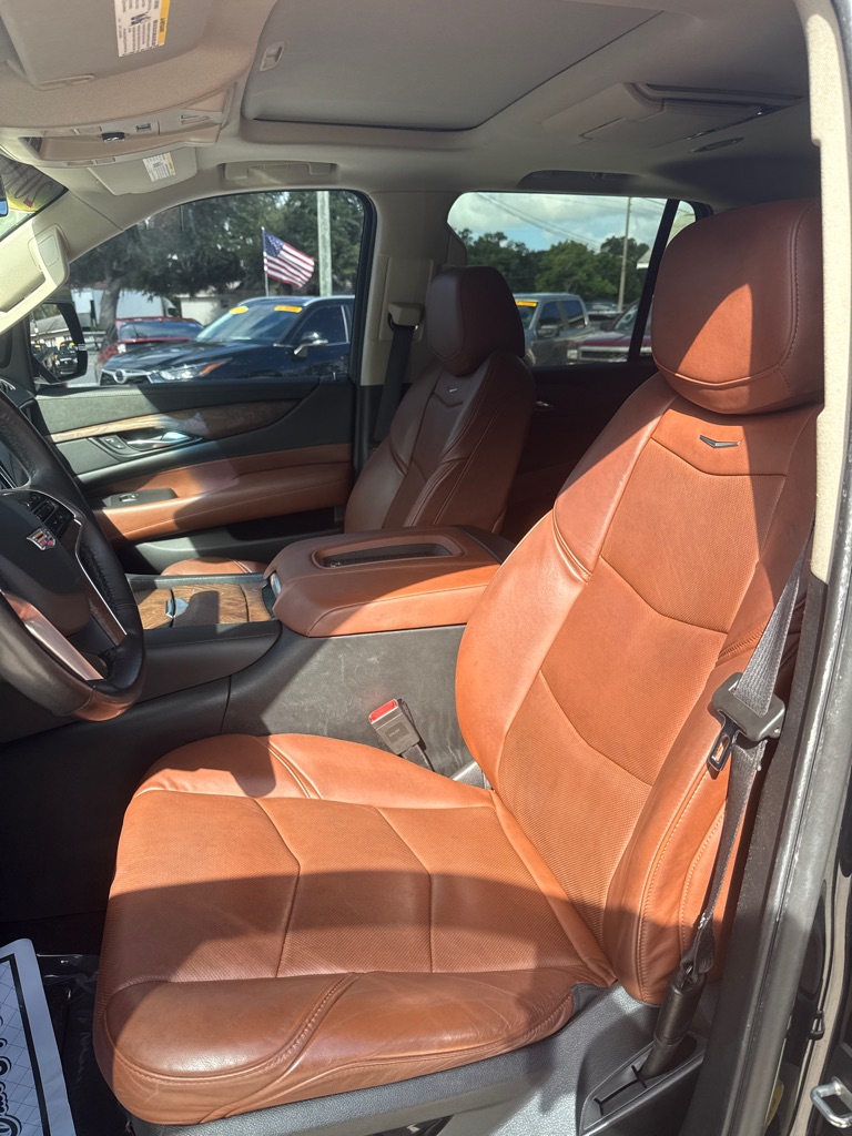 Photo 27 of this CADILLAC ESCALADE