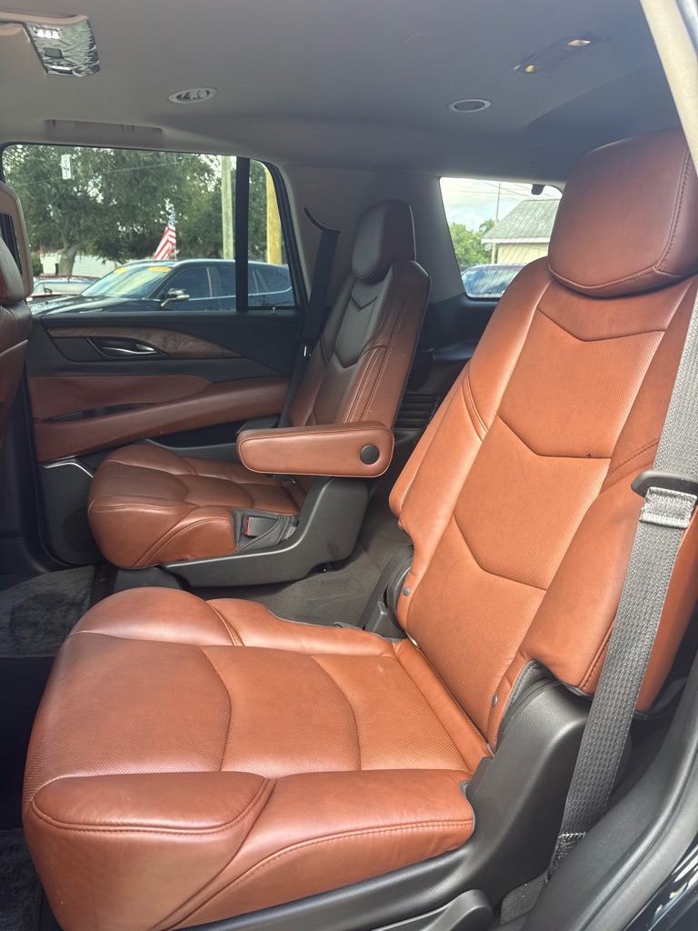 Photo 24 of this CADILLAC ESCALADE
