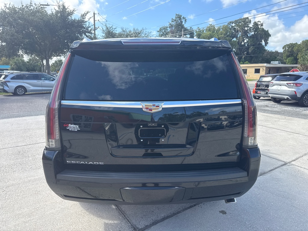 Photo 18 of this CADILLAC ESCALADE