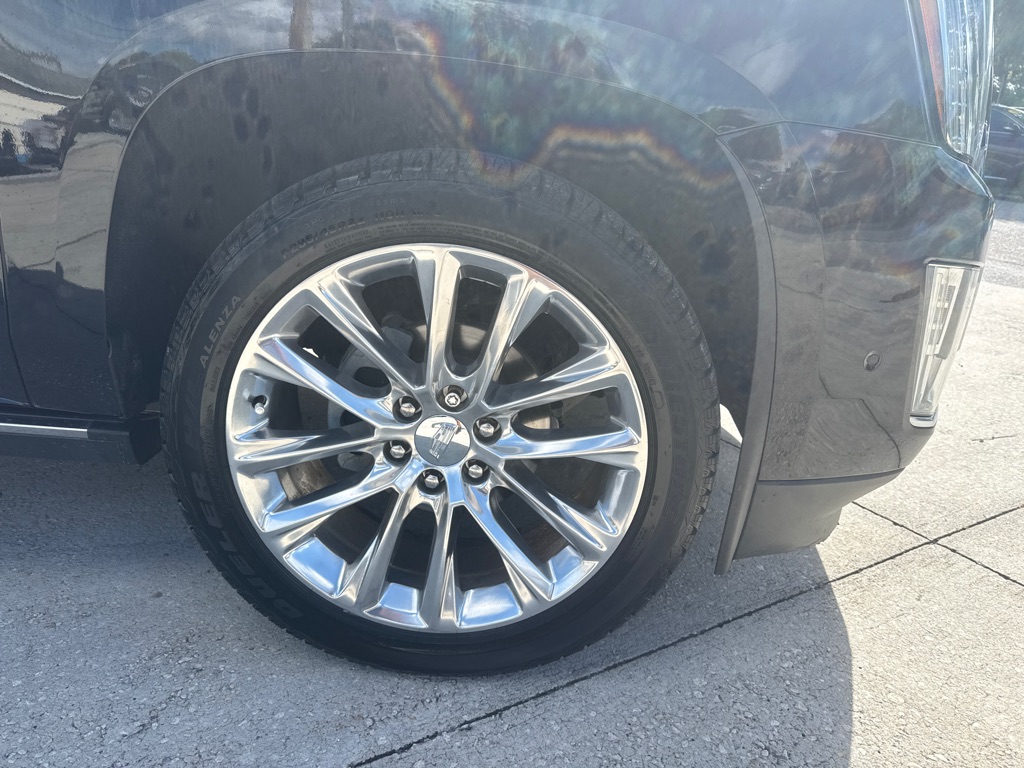 Photo 4 of this CADILLAC ESCALADE