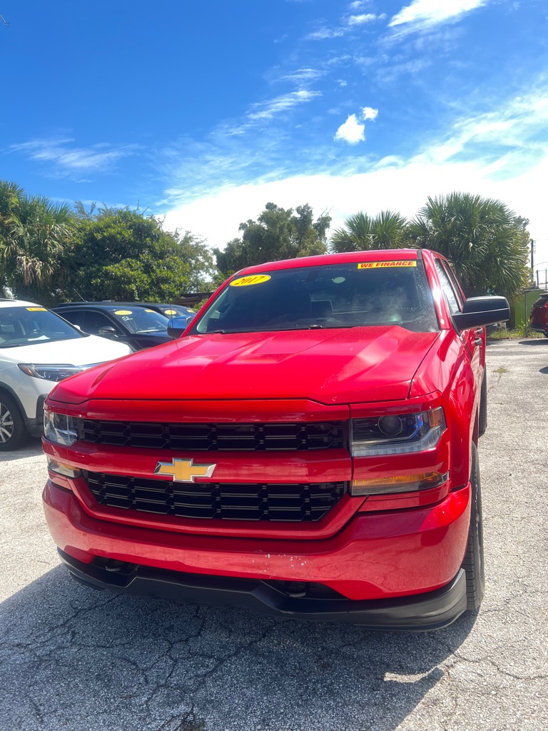 Photo 2 of this CHEVROLET SILVERADO 1500