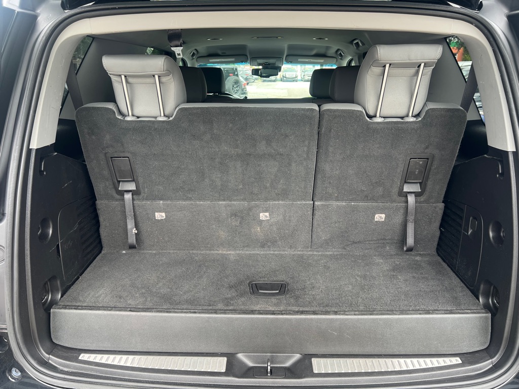 Photo 9 of this CHEVROLET TAHOE