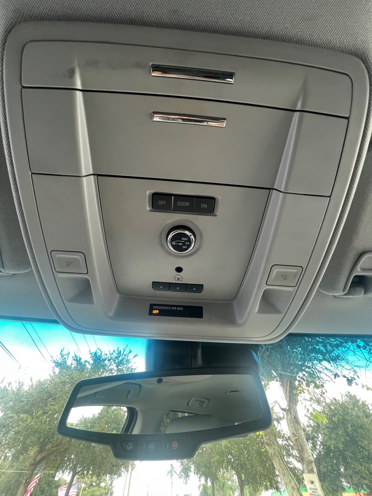 Photo 42 of this CHEVROLET TAHOE