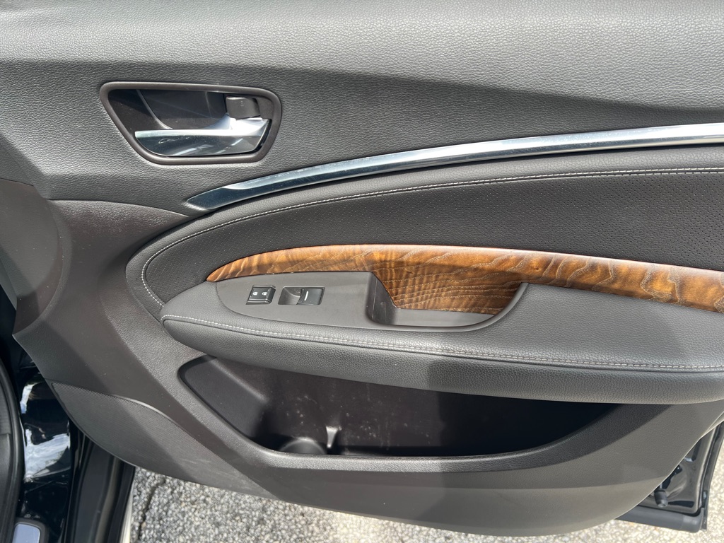 Photo 16 of this ACURA MDX