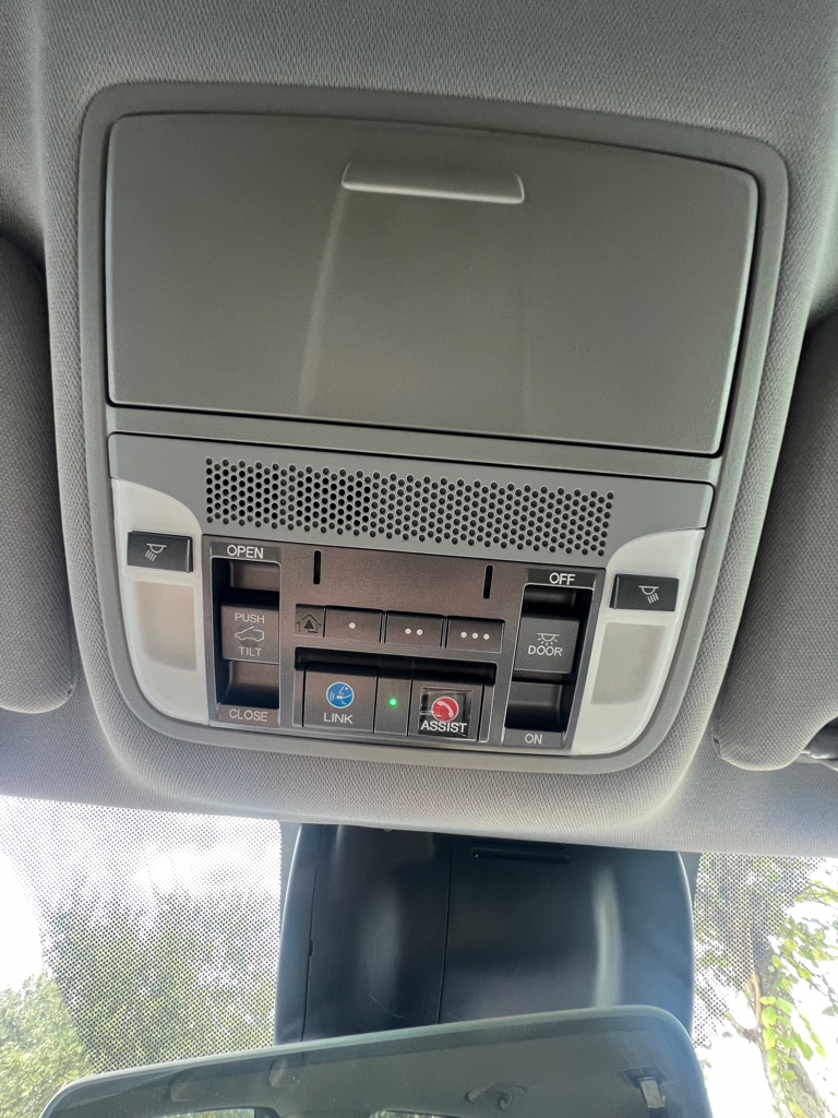 Photo 38 of this ACURA MDX