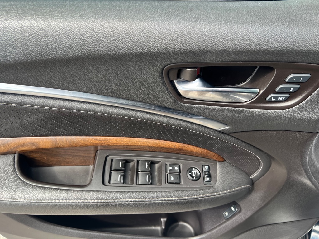 Photo 34 of this ACURA MDX