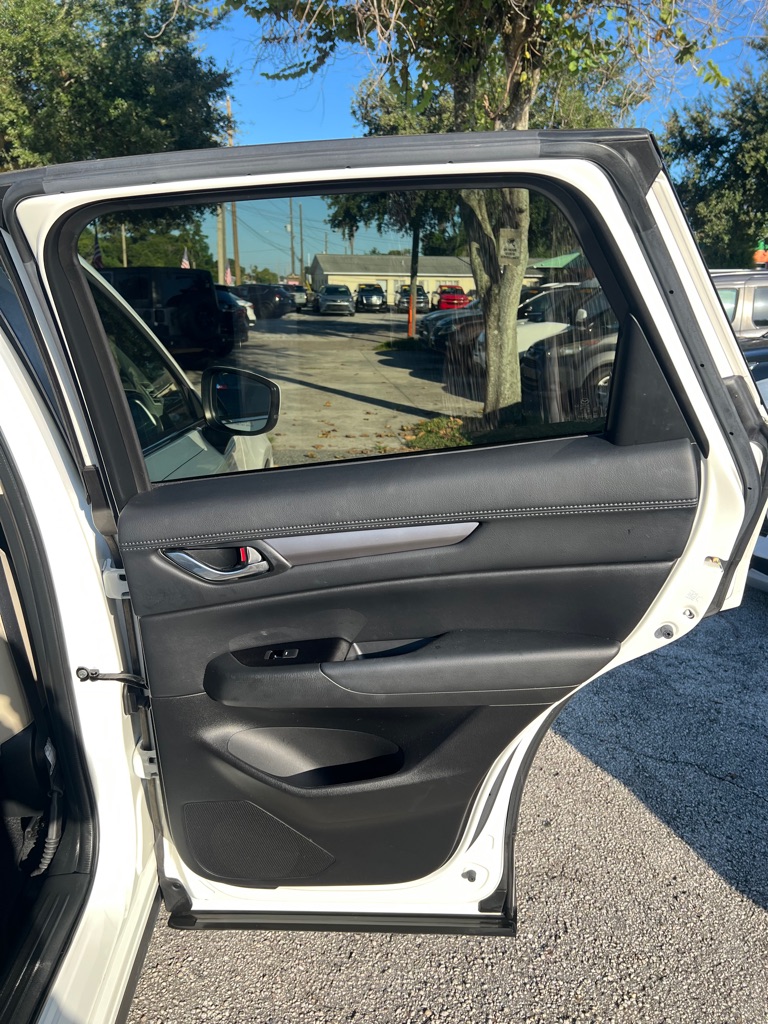 Photo 19 of this MAZDA CX-5
