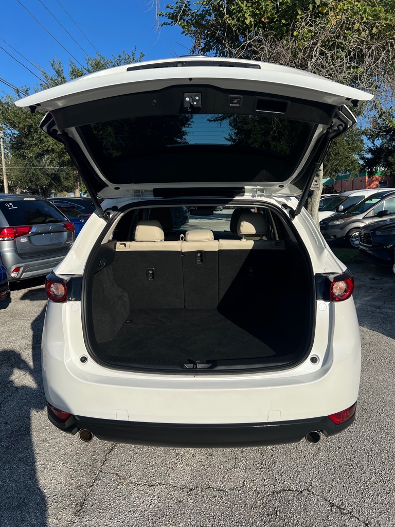 Photo 8 of this MAZDA CX-5