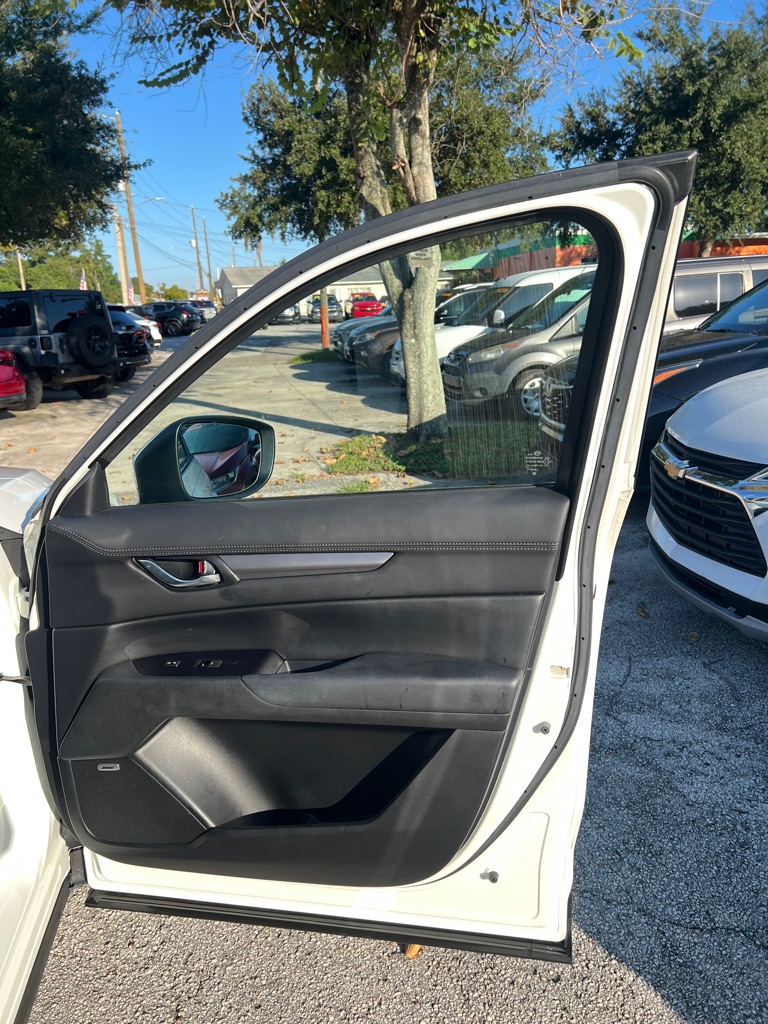 Photo 16 of this MAZDA CX-5