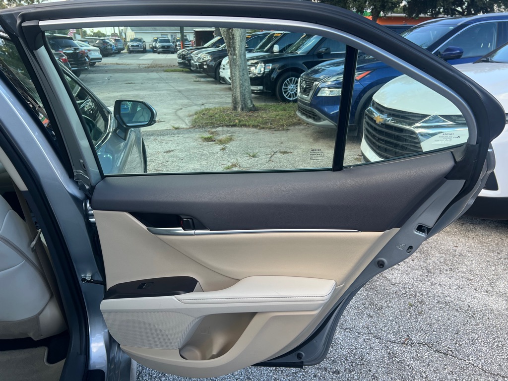 Photo 39 of this TOYOTA CAMRY