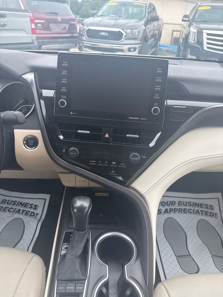 Photo 12 of this TOYOTA CAMRY