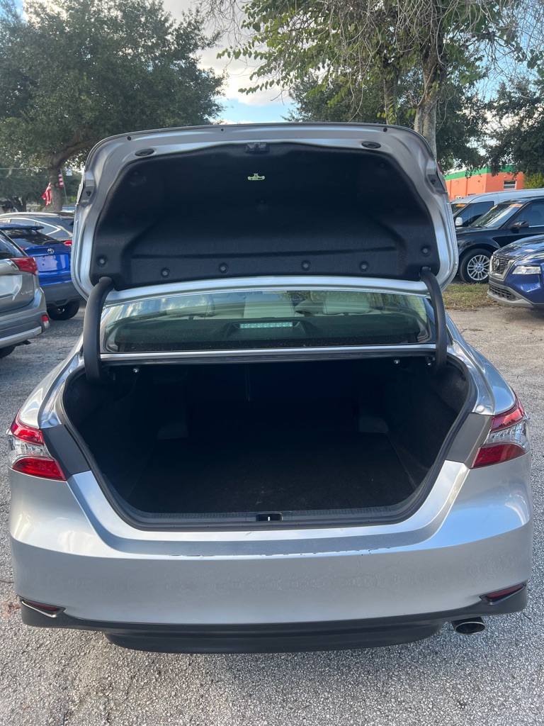 Photo 32 of this TOYOTA CAMRY