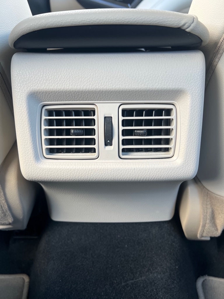 Photo 46 of this TOYOTA CAMRY