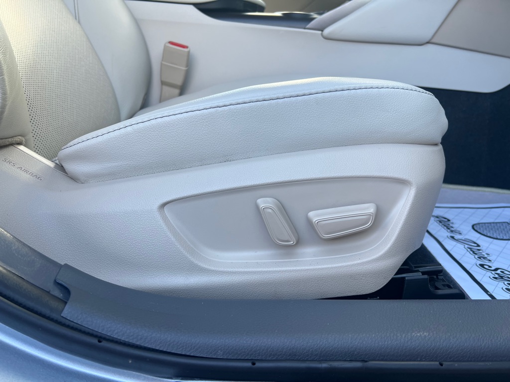 Photo 38 of this TOYOTA CAMRY