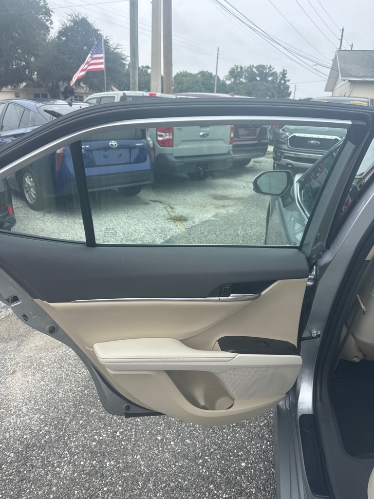 Photo 18 of this TOYOTA CAMRY