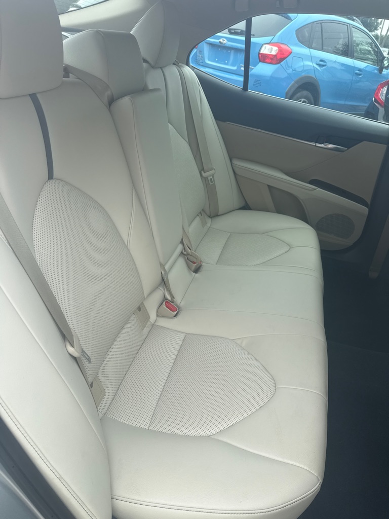 Photo 10 of this TOYOTA CAMRY