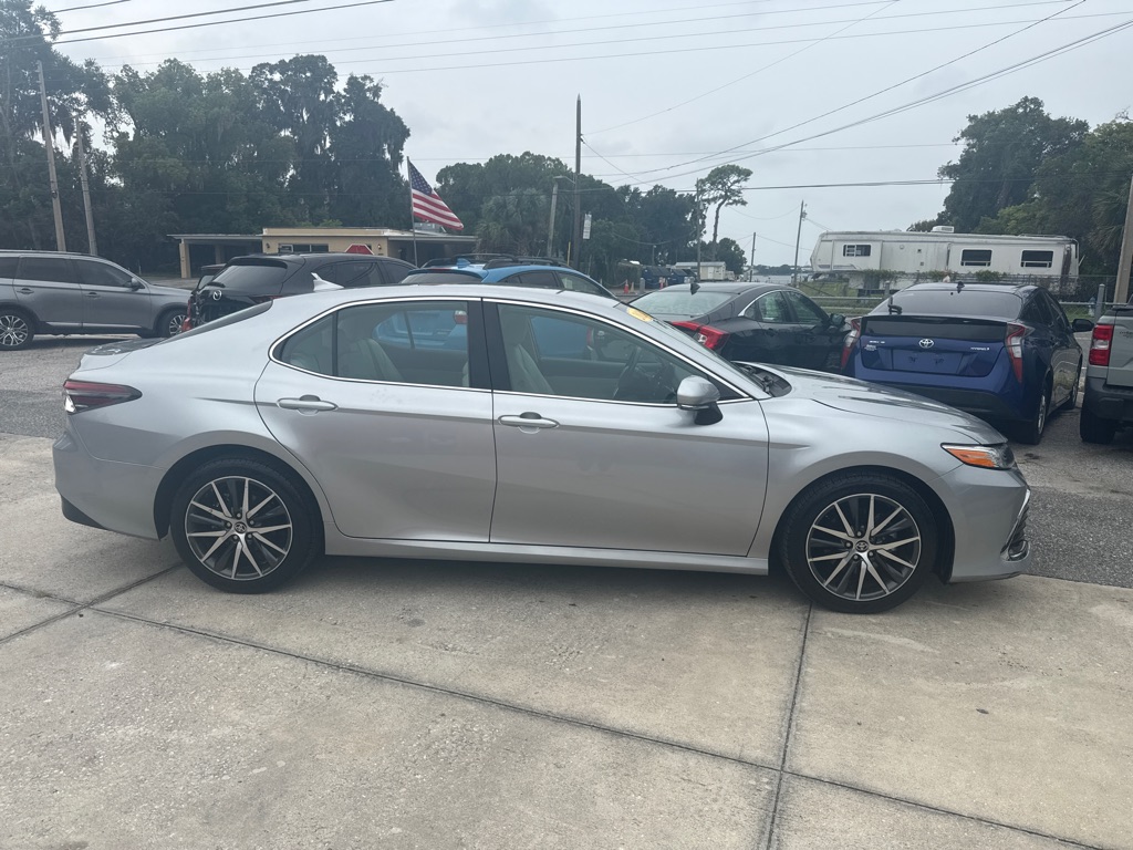 Photo 5 of this TOYOTA CAMRY