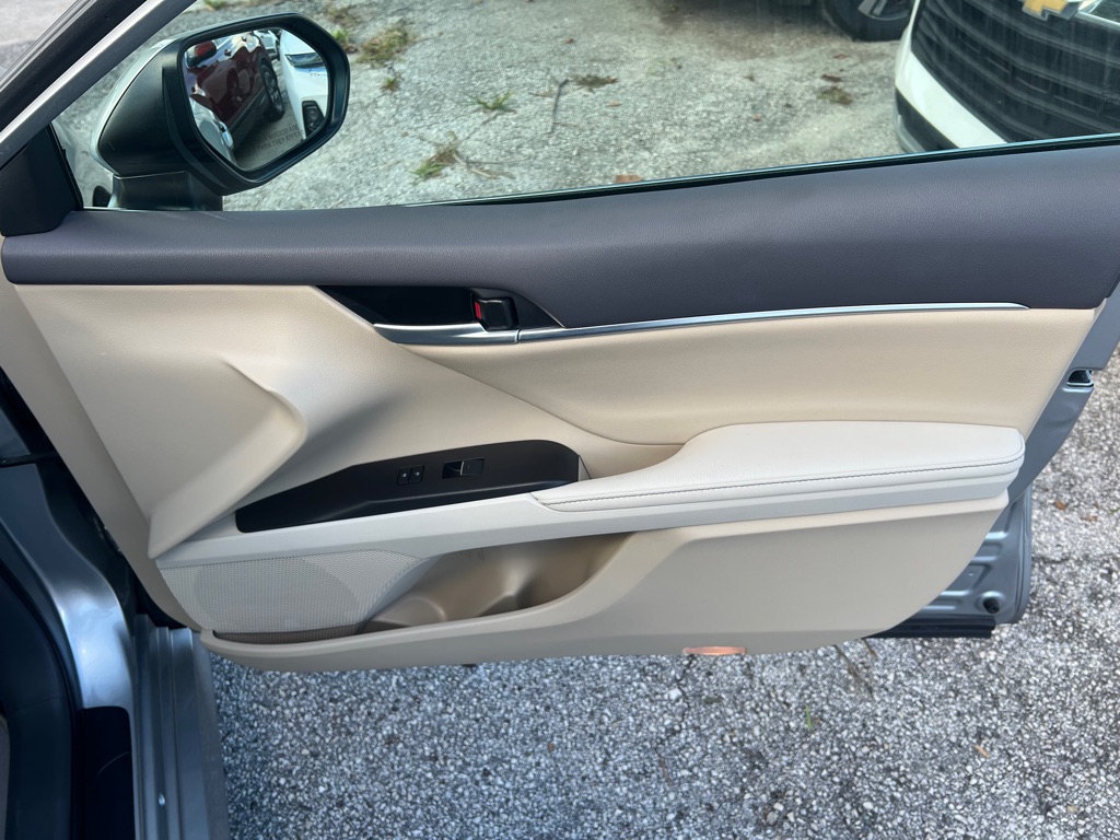 Photo 36 of this TOYOTA CAMRY