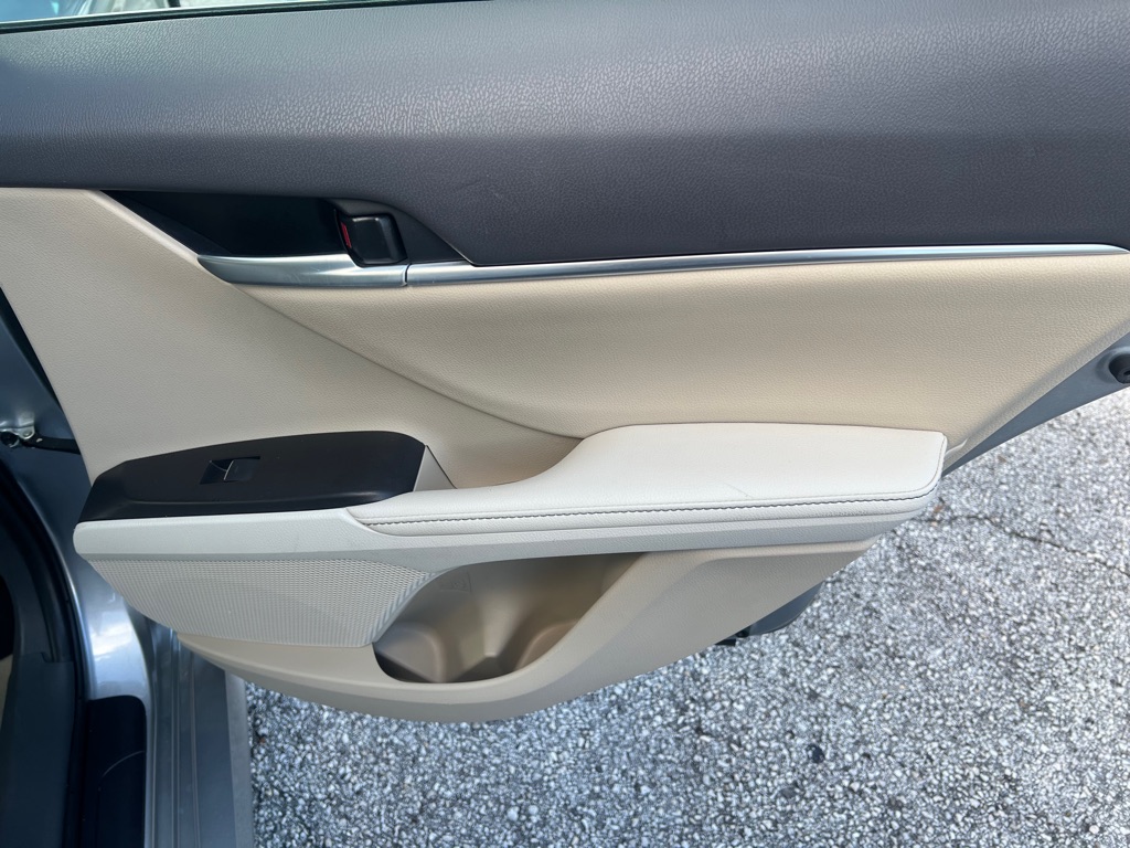 Photo 40 of this TOYOTA CAMRY