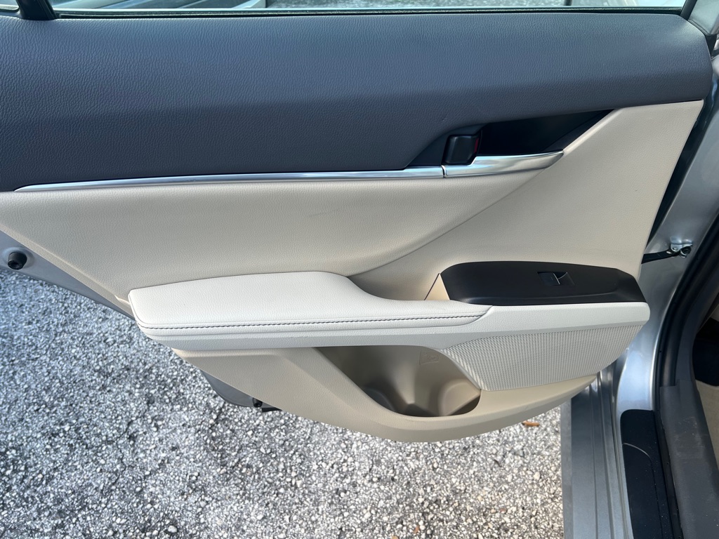 Photo 43 of this TOYOTA CAMRY