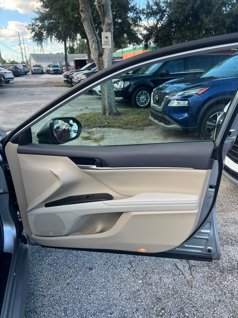Photo 35 of this TOYOTA CAMRY