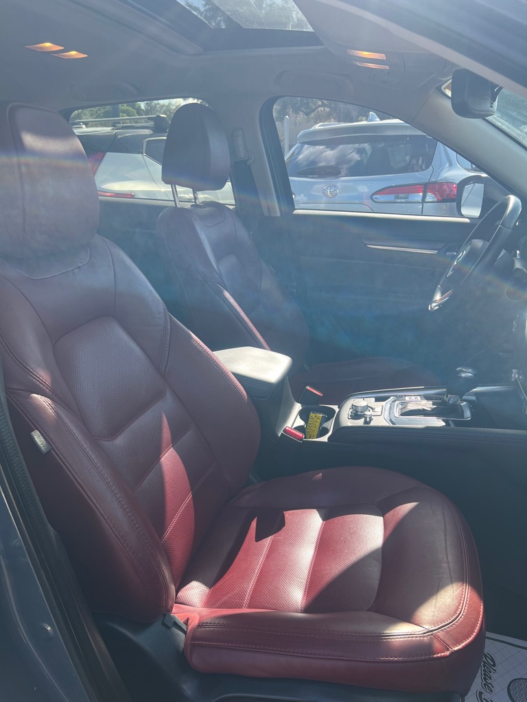 Photo 17 of this MAZDA CX-5