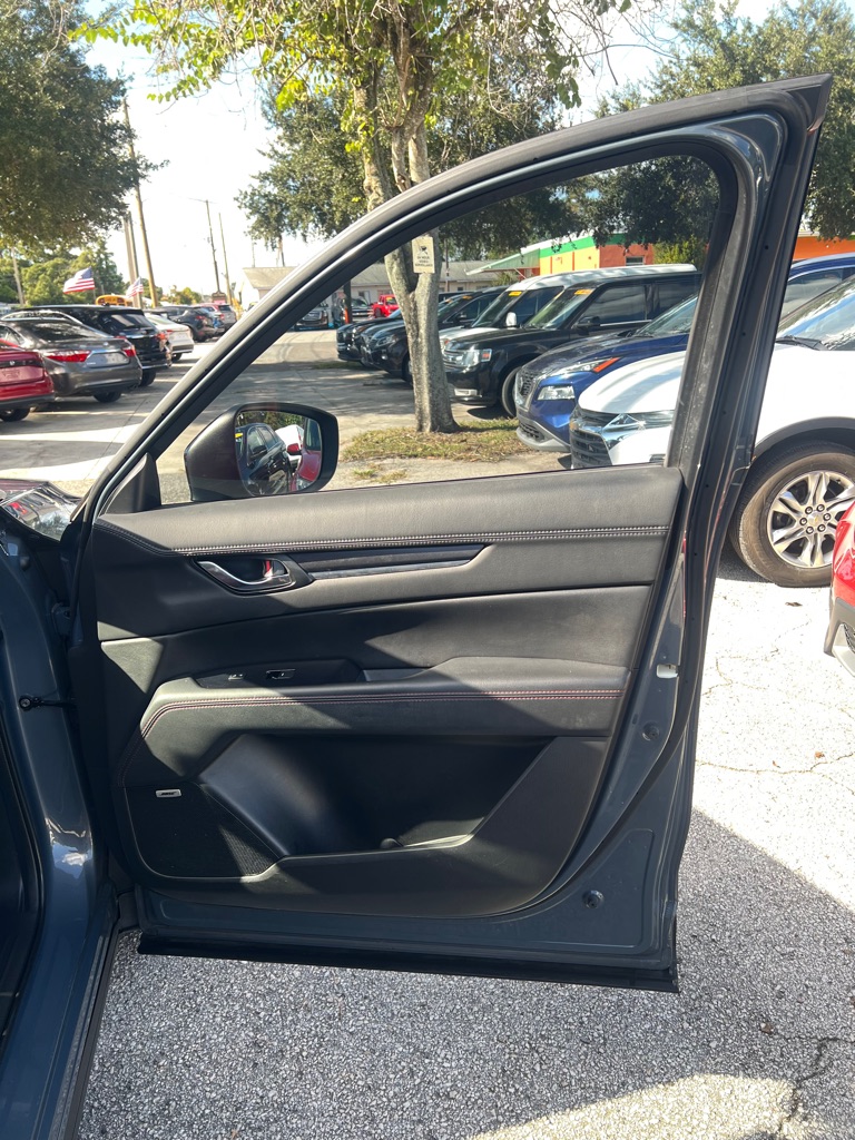 Photo 15 of this MAZDA CX-5