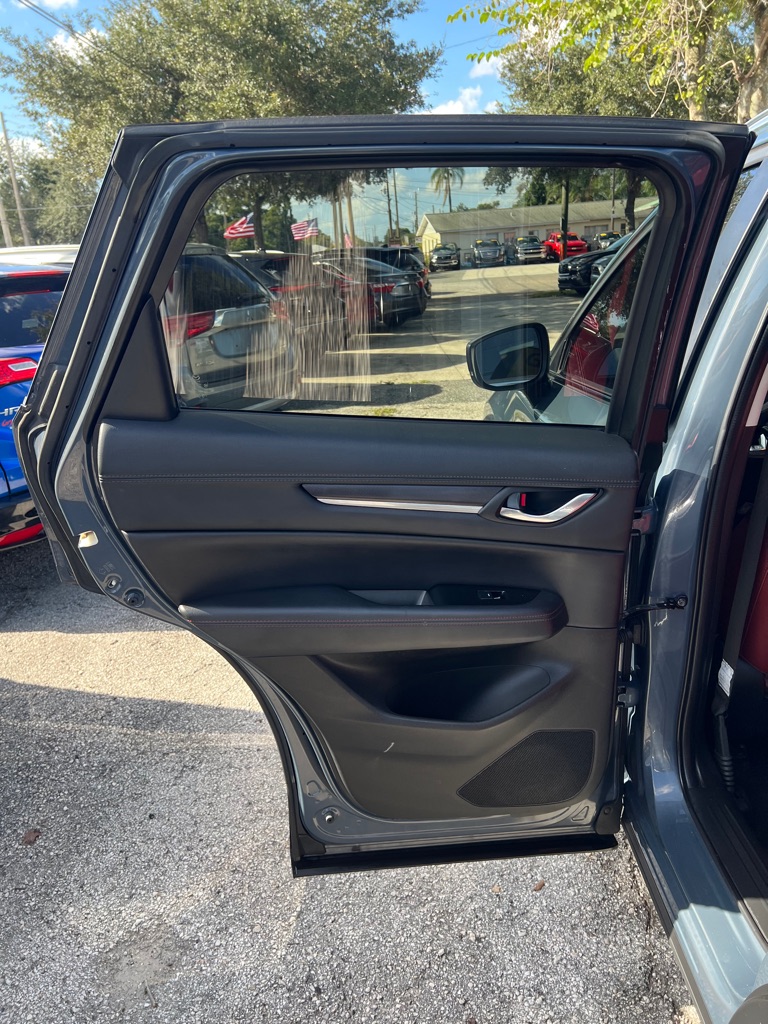 Photo 20 of this MAZDA CX-5