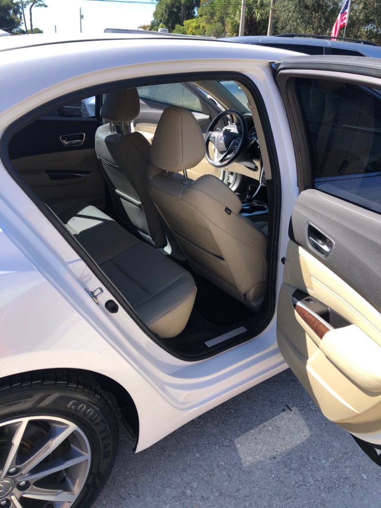 Photo 10 of this ACURA TLX