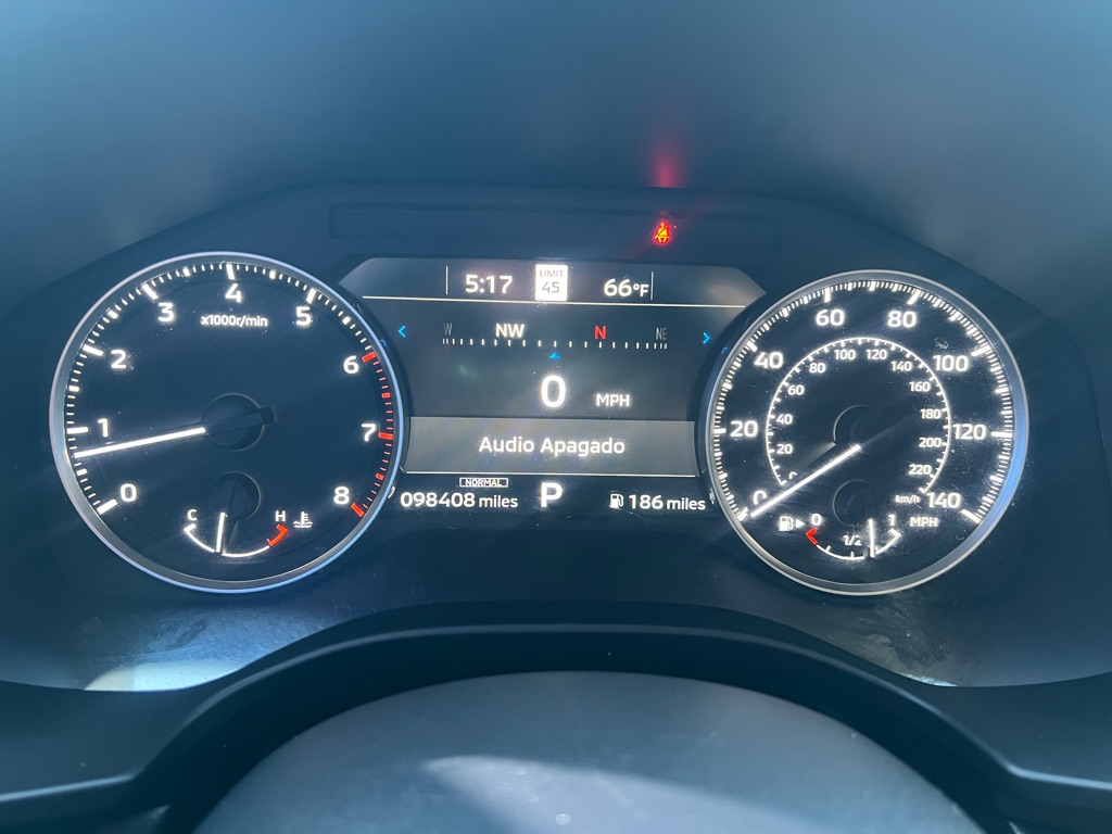 Photo 40 of this MITSUBISHI OUTLANDER