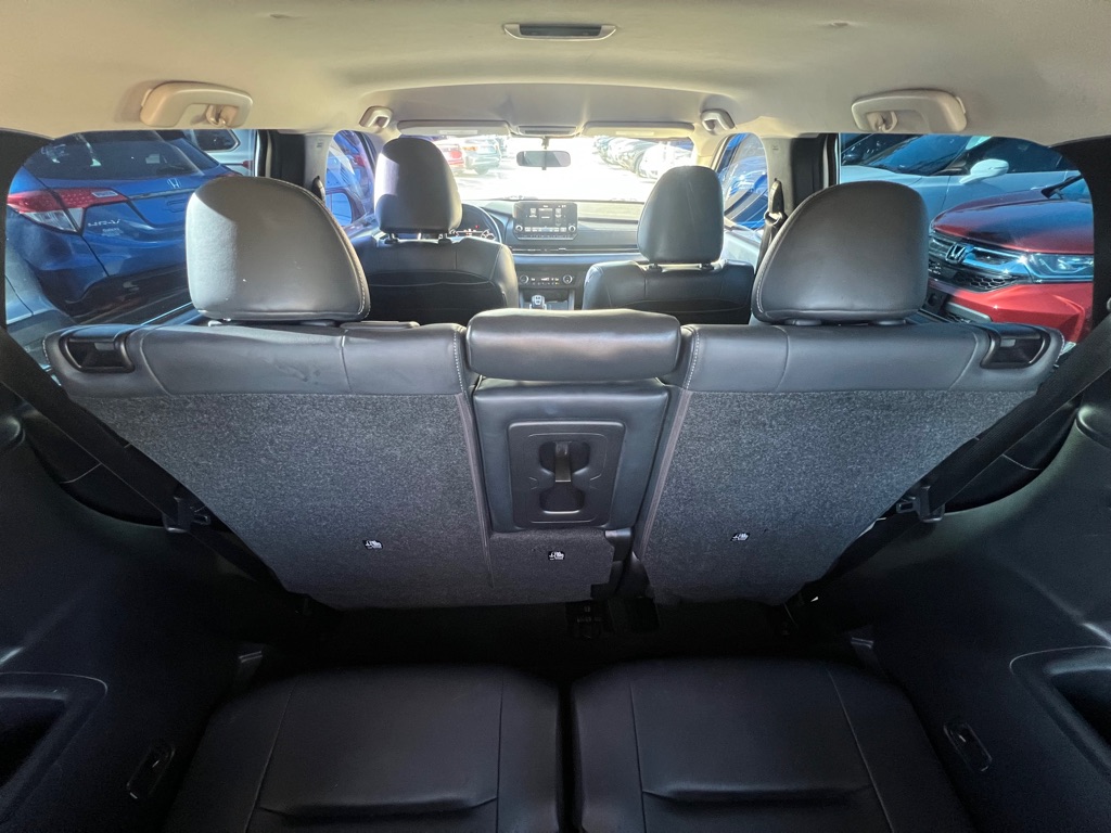 Photo 13 of this MITSUBISHI OUTLANDER