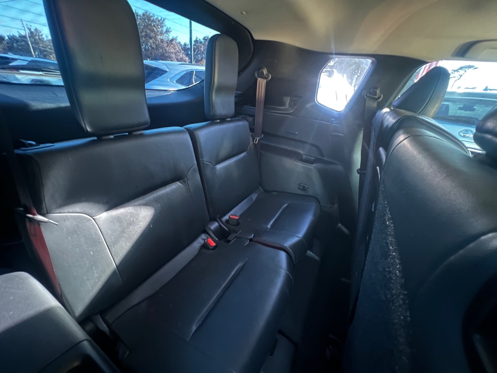 Photo 22 of this MITSUBISHI OUTLANDER